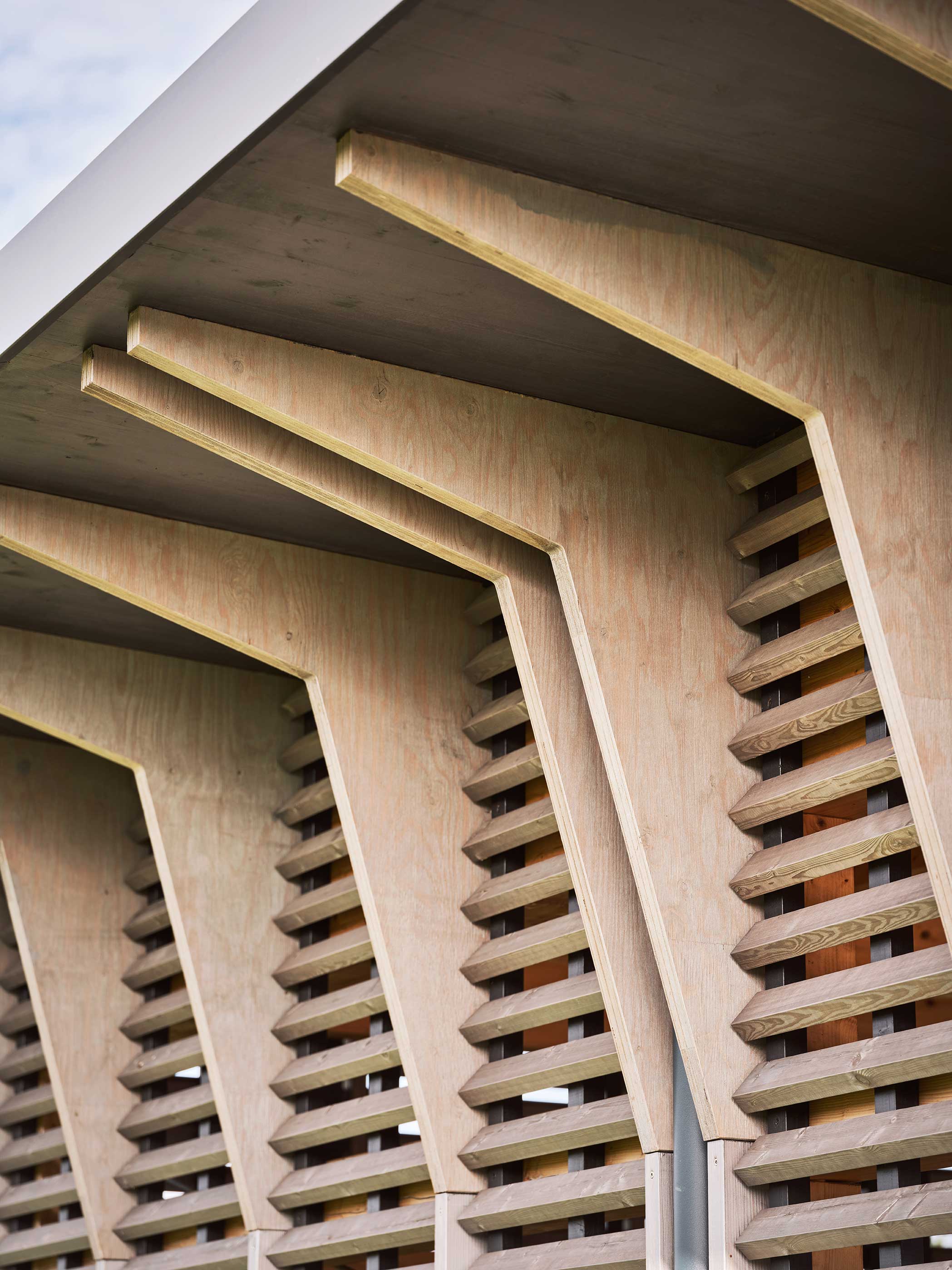 Attikadetail_Technikzentrum_Transnet_Bruchsal