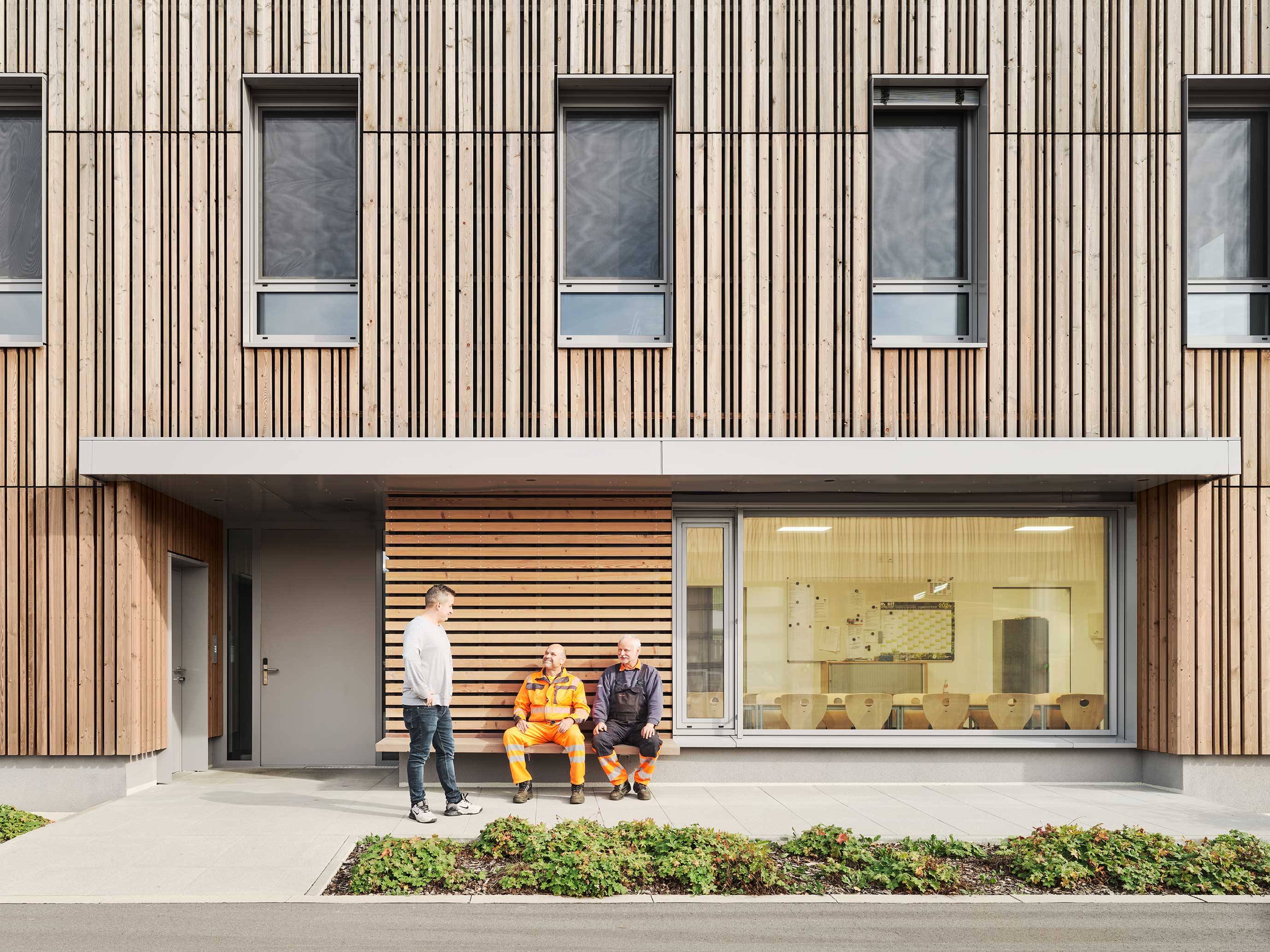 Strassenmeisterei_Tauberbischofsheim_Verwaltung_PLANUNGXGRUPPE_Architekten